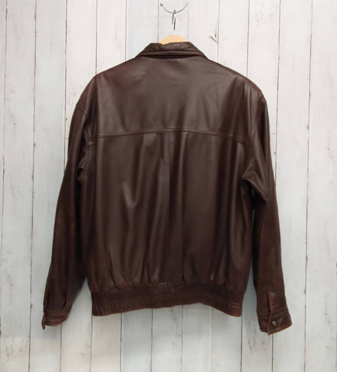 人気の春夏 Aquascutum レザージャケット スペイン製 男性用