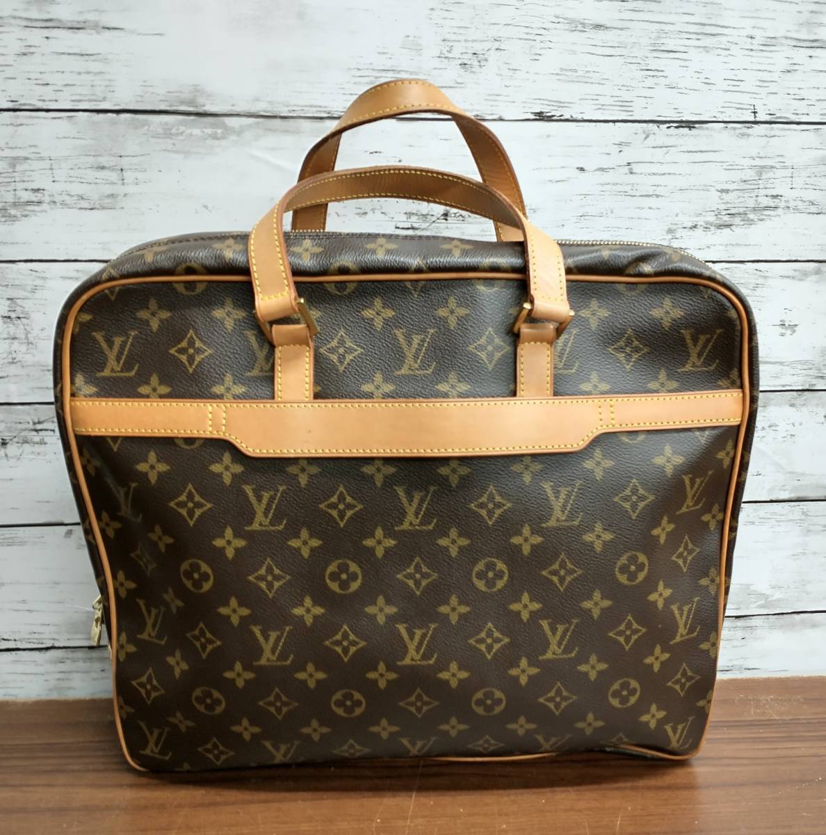 LOUIS VUITTON ルイヴィトン モノグラム MB0072 ポルトドキュマン