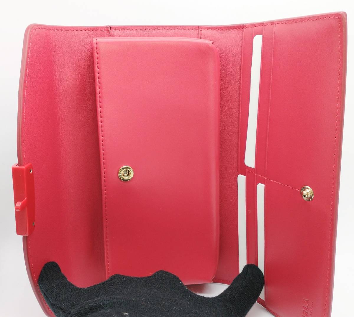 即決・美品】FURLA フルラ メトロポリスミニ クロスボディウォレット