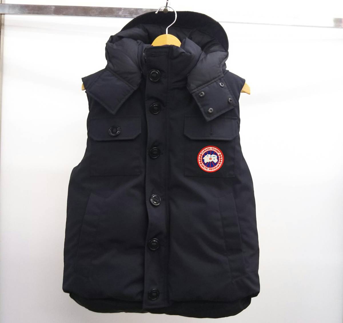 CANADA GOOSE ダウンベスト BRIGHTON VEST 2302JM ネイビー S メンズ