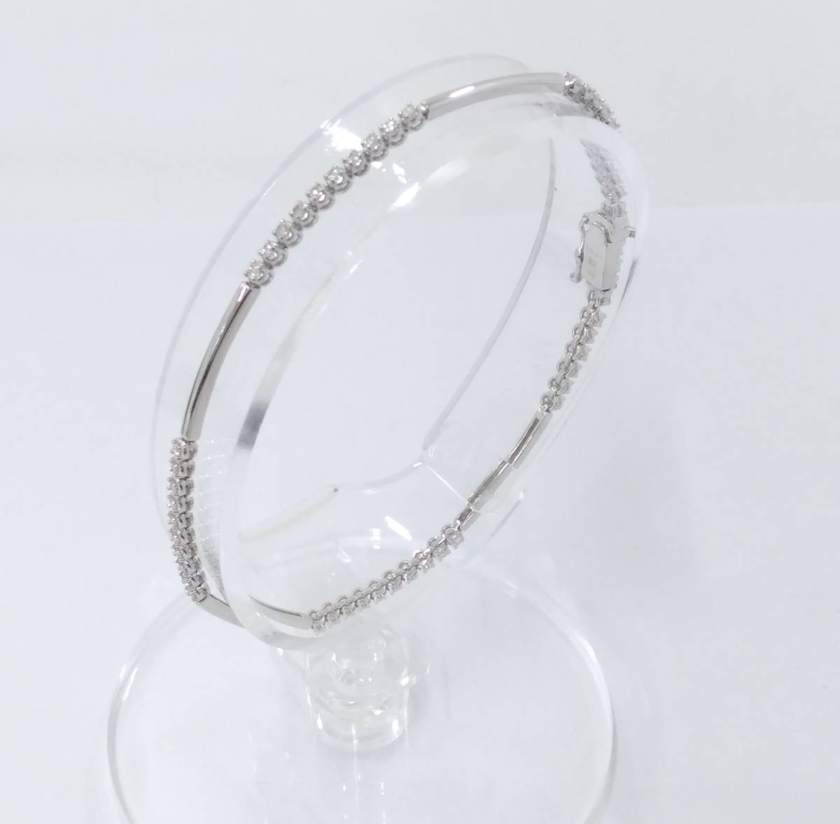 K18WG 18金ホワイトゴールド ダイヤ0.6ct 18㎝ 5.9g デザイン