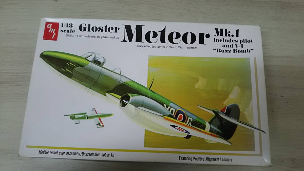 プラモデル amt Gloster Meteor Mk.1 includes pilot and V-1 'Buzz Bomb' S=1/48_画像1