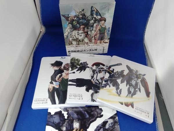 新機動戦記ガンダムW Blu-ray Box 1(特装限定版)(Blu-ray Disc)_画像1