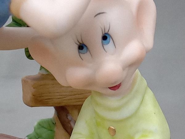 Disney ディズニー 加藤工芸 Snow White and the Seven Dwarfs Figurine Collection 2001 白雪姫と七人の小人 限定陶人形 1034/2001_画像6