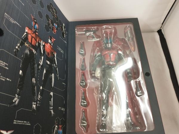Project BM! 仮面ライダーカブト ライダーフォーム 1/6スケール ABS&amp;ATBC-PVC製 塗装済み可動フィギュア bme6fzu Amazon.co.jp: Project BM! 仮面ライダーカブト ライダー