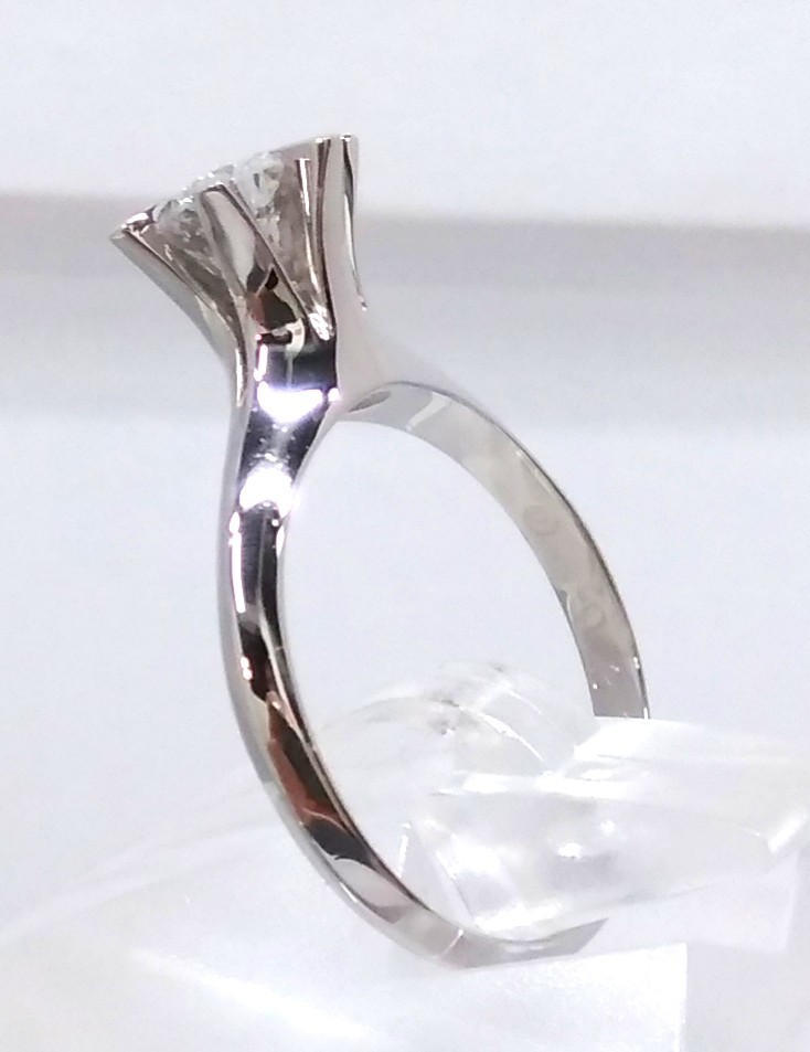 新品仕上げ済】 Pt900 ダイヤモンド 0.31ct リング 約11.5号 4.4g