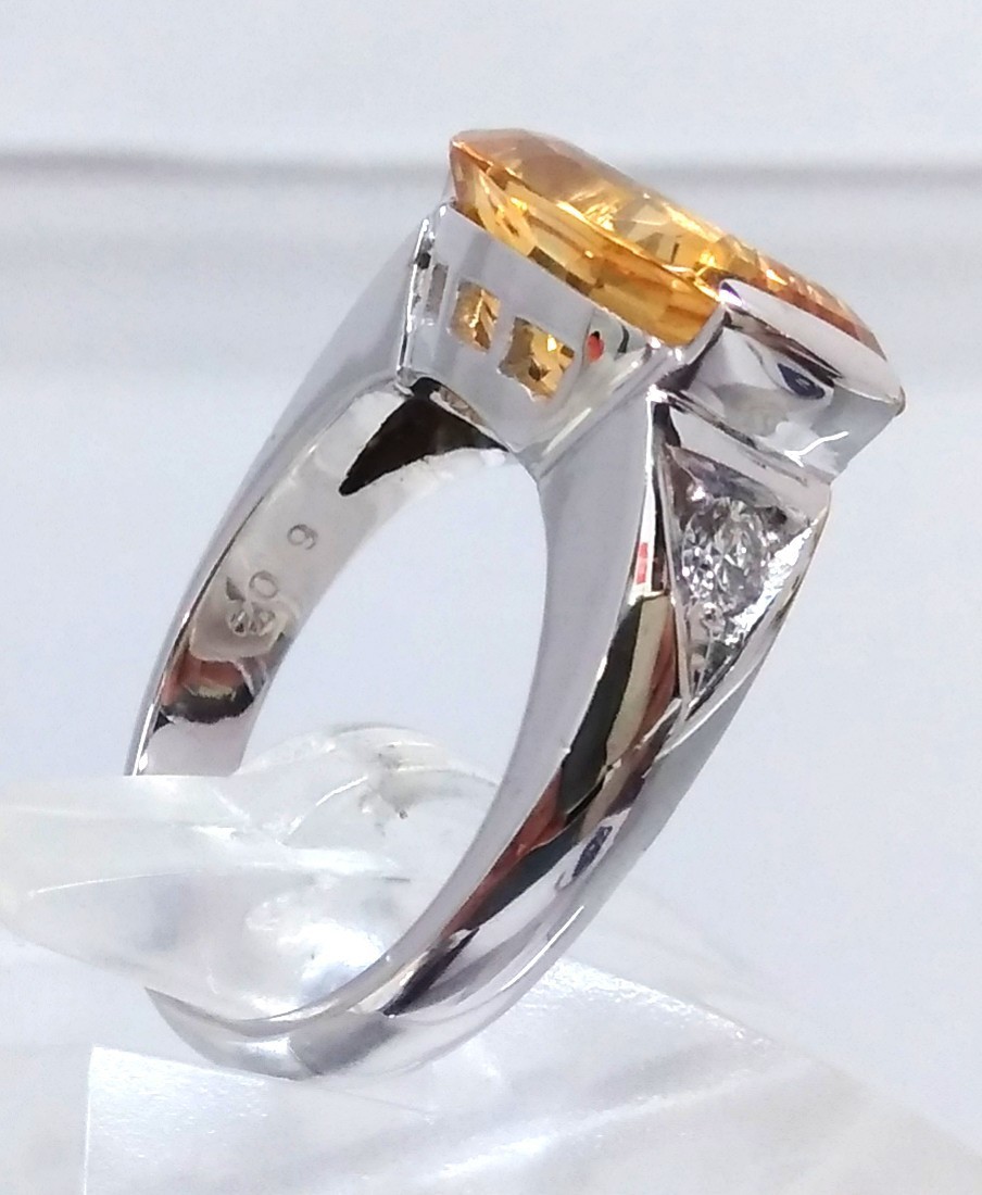 新品仕上げ済】 K18WG カラーストーン ダイヤモンド 0.15ct リング 約