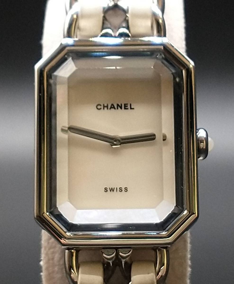 CHANEL シャネル プルミエール M H1639 クォーツ シェル文字盤 腕時計ホワイトの画像1