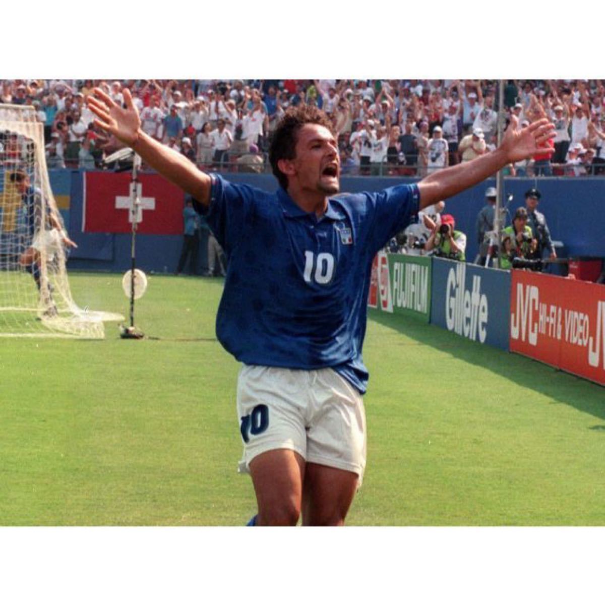新品未使用】イタリア代表 W杯 ロベルトバッジョ ホーム 半袖 新品未使用】イタリア代表 W杯 ロベルトバッジョ ホーム 半袖