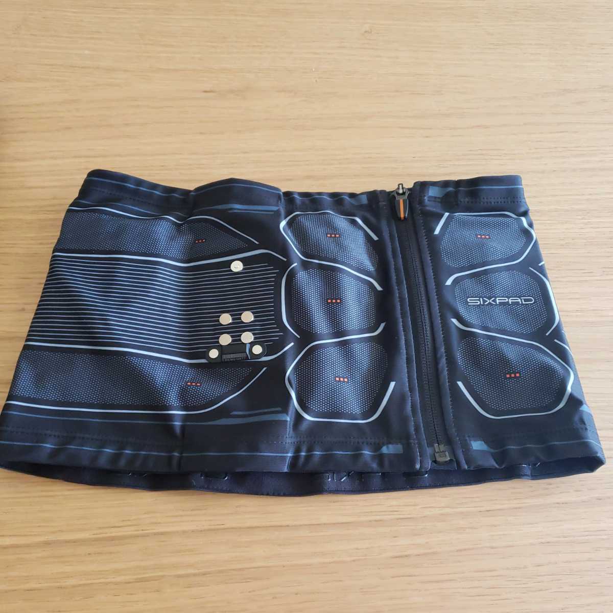 ☆美品☆ シックスパッド パワースーツライト コアベルト サイズM(72