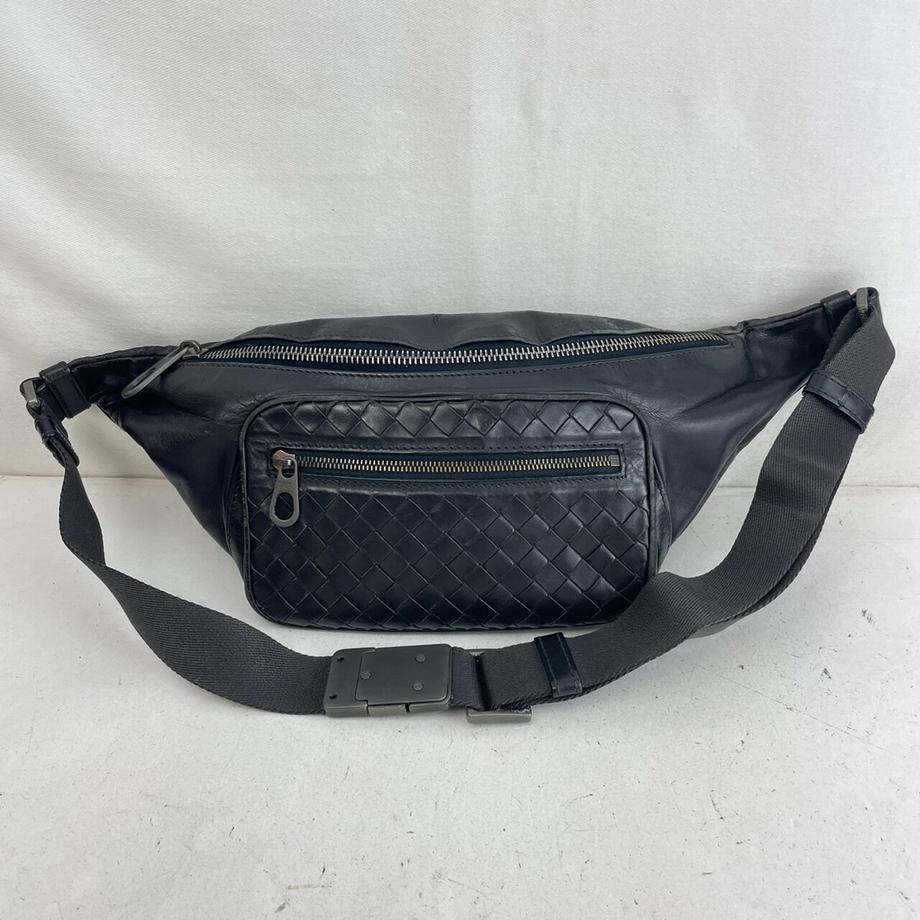 BOTTEGA VENETA ボッテガヴェネタ レザー ボディバッグ ブランド