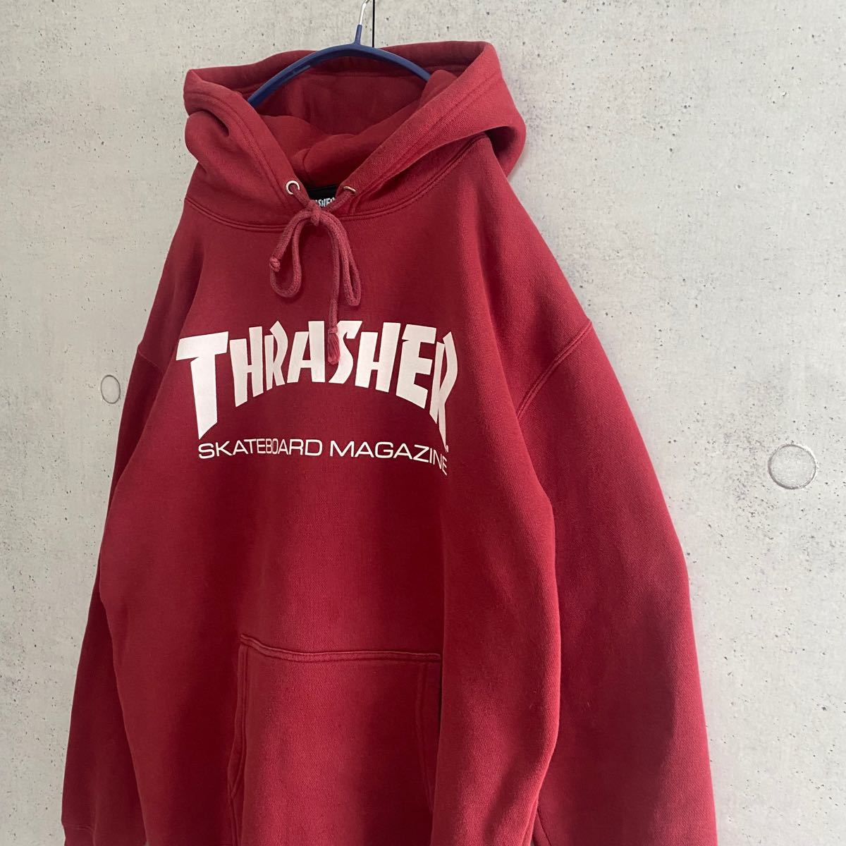 THRASHER/プルオーバーパーカー 定番 プリント 古着 美品 メンズL ユニ