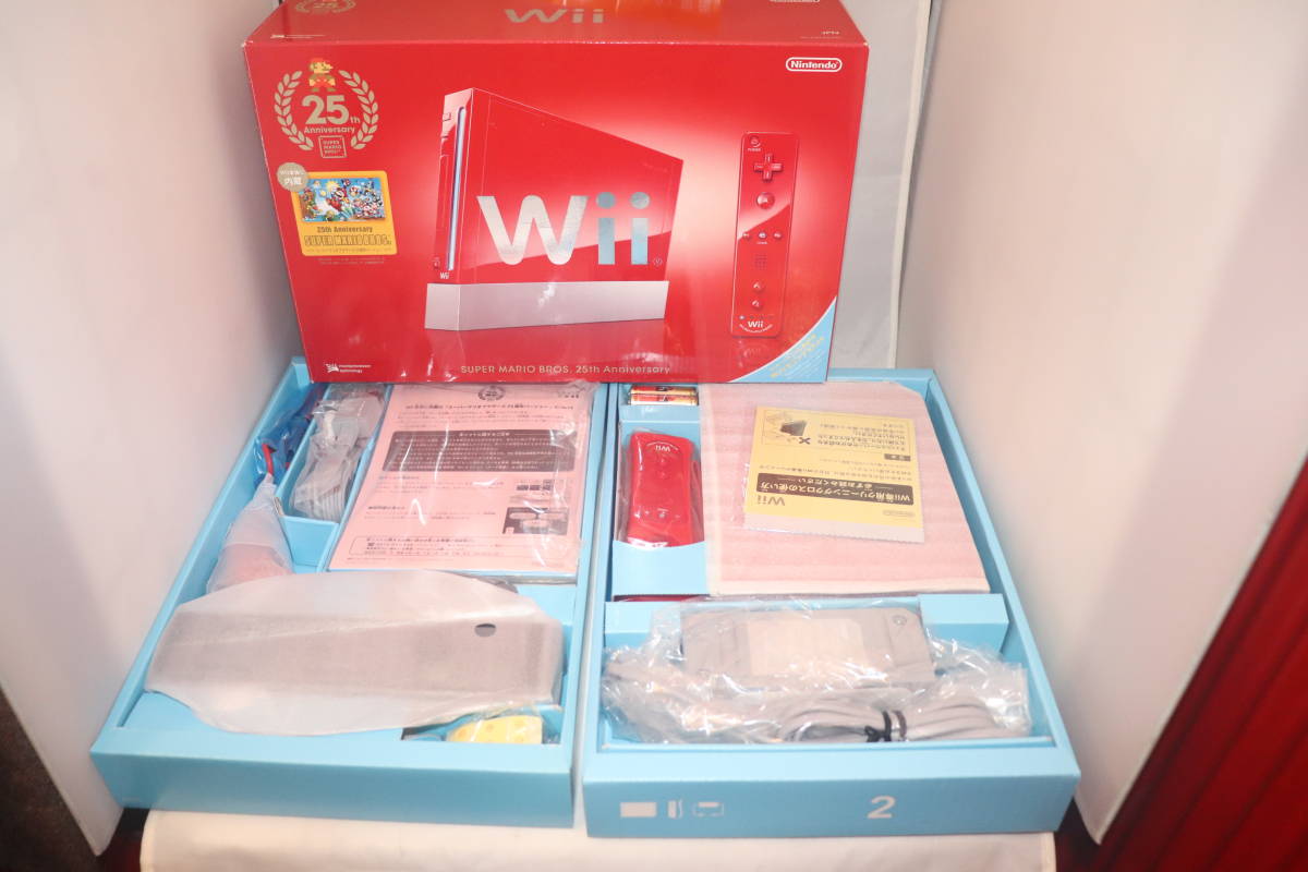 激レア【未使用】任天堂 Wii 赤 スーパーマリオ25周年限定仕様