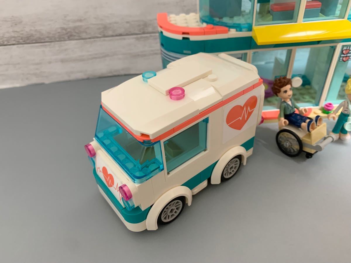 LEGO(レゴブロック) フレンズ 41394  ハートレイクシティの病院【06】ミニフィグ 救急車