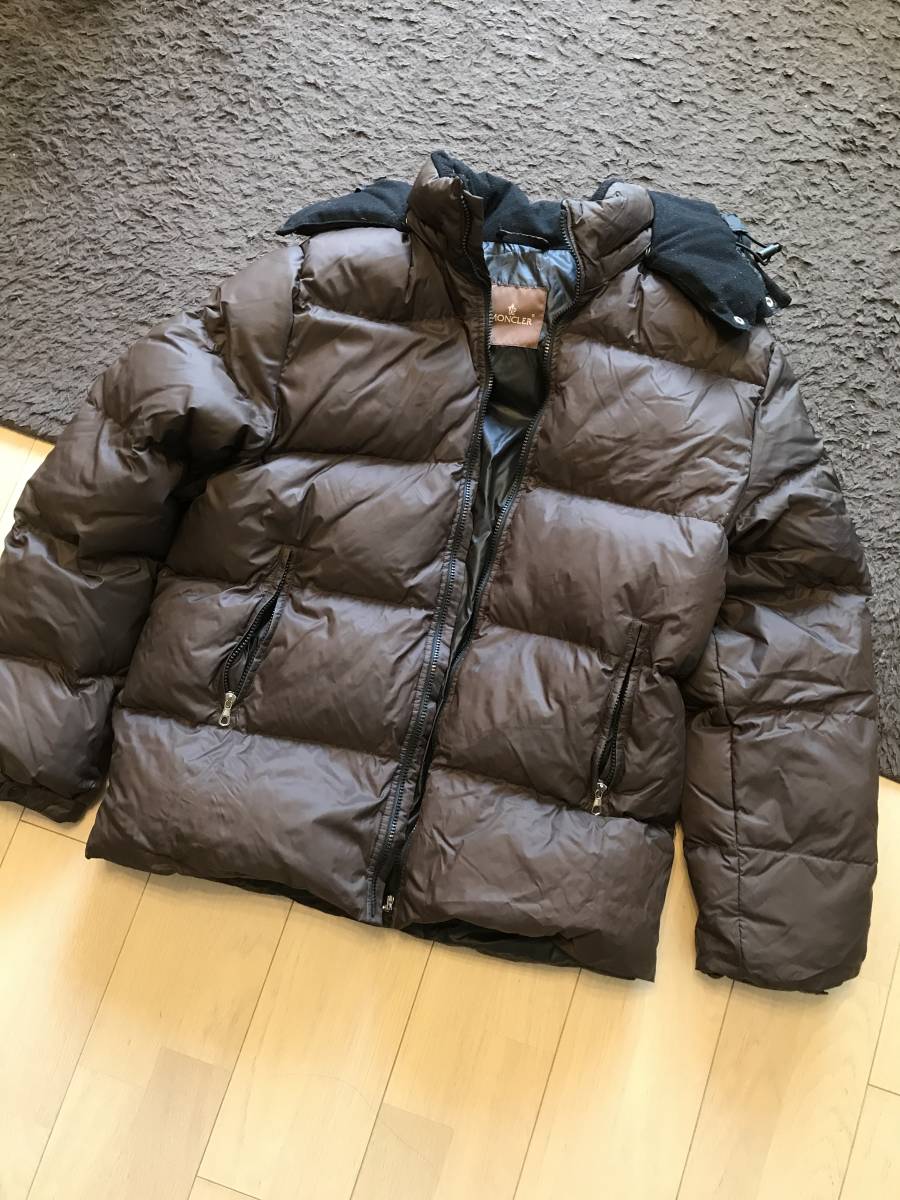 【美品】 MONCLER モンクレール ダウンジャケット サイズ3 ブラウン_画像1