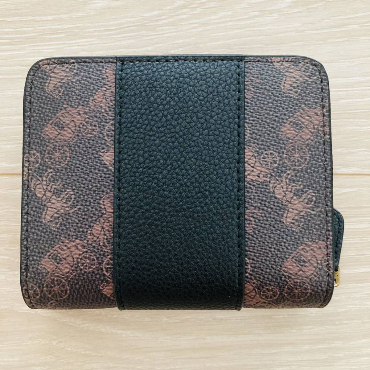★ COACH コーチ CE202 二つ折り財布 スモールウォレット ビルフォールドウォレット ウィズホースアンドキャリッジプリント 馬車 ★B ★ COACH コーチ CE202 二つ折り財布 スモールウォレット ビルフォールドウォレット ウィズホースアンドキャリッジプリント 馬車 ★B