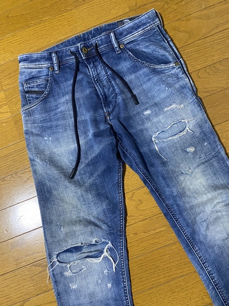 美品☆【DIESEL】KROOLEY CB-NE 0685I jogg ジョグジーンズ ダメージリペア加工 ストレッチデニムパンツ W28 ディーゼル_画像3