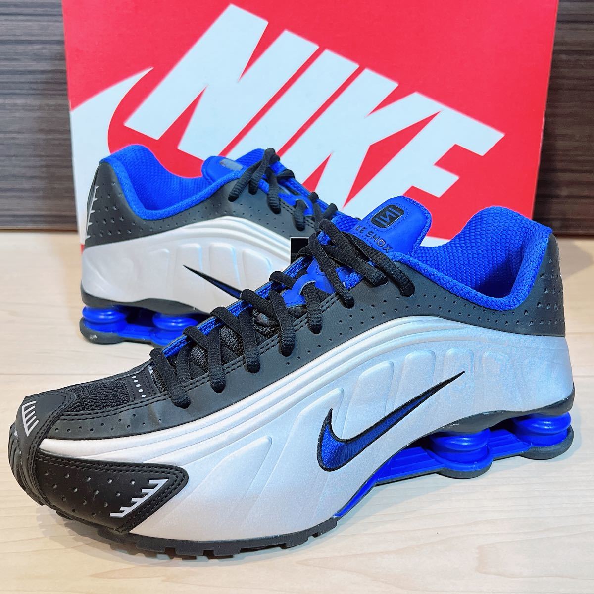 新品未使用】27 5cm NIKE SHOX R4 BLACK/METALLIC SILVER-BLUE ナイキ