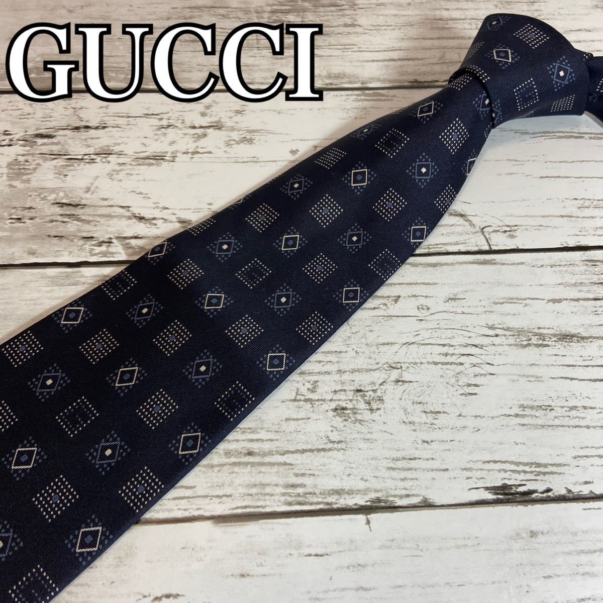 国内正規品】 ☆美品☆ GUCCI G柄 スクエア柄 結婚式 グッチ ネクタイ