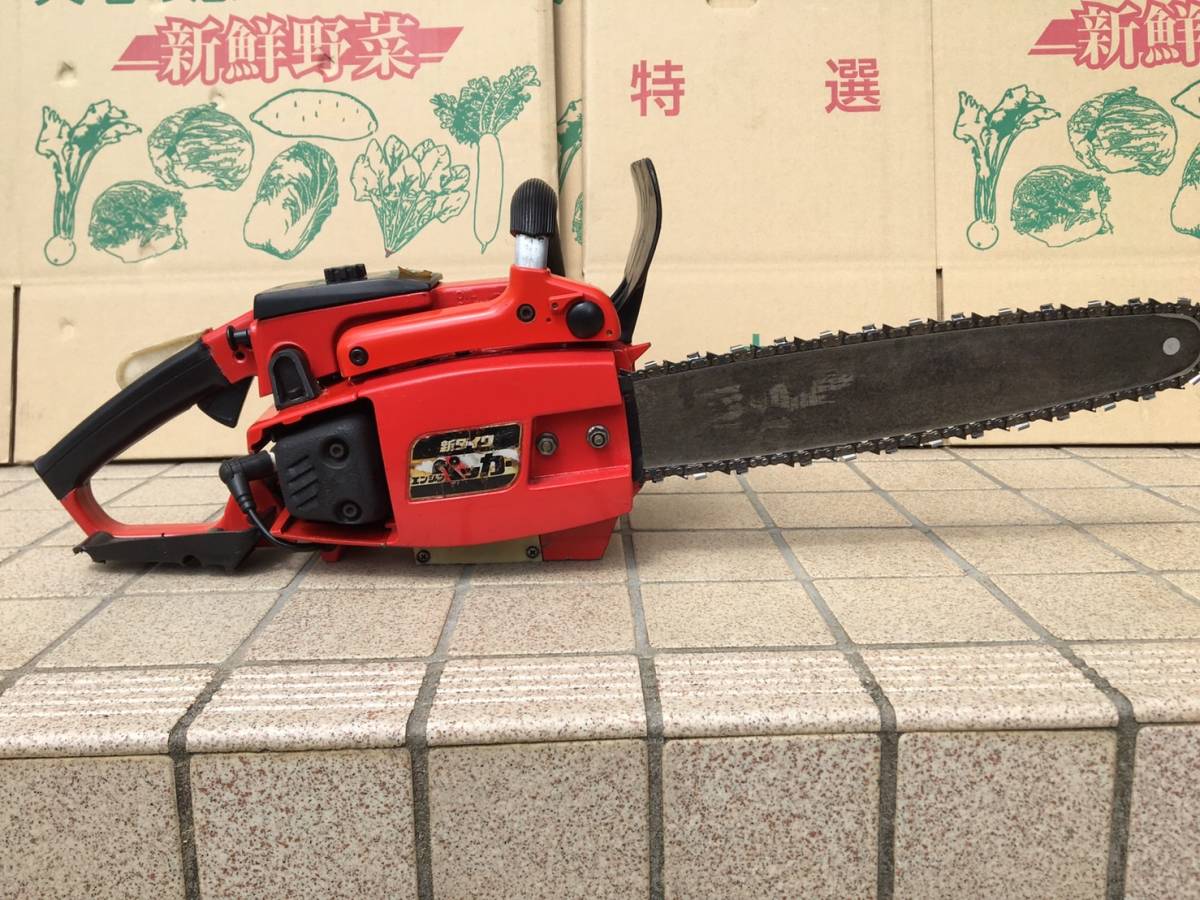 訳あり 新ダイワ エンジン チェーンソー E305AV 刃新品 動作品