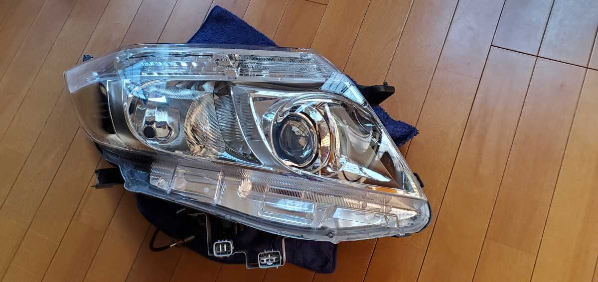 80系ノア ヘッドライト