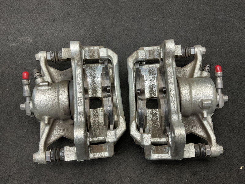 VW046 AU Golf Variant TSI comfort BMT front brake calipers * left / right set *TRW * adherence less *