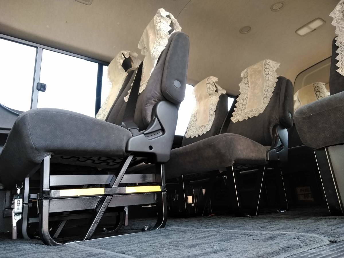 ★２００系ハイエースワゴンワイド全車種 二列目椅子の回転加工致します 初期型～最終型適応　車検対応_前向きのイメージ