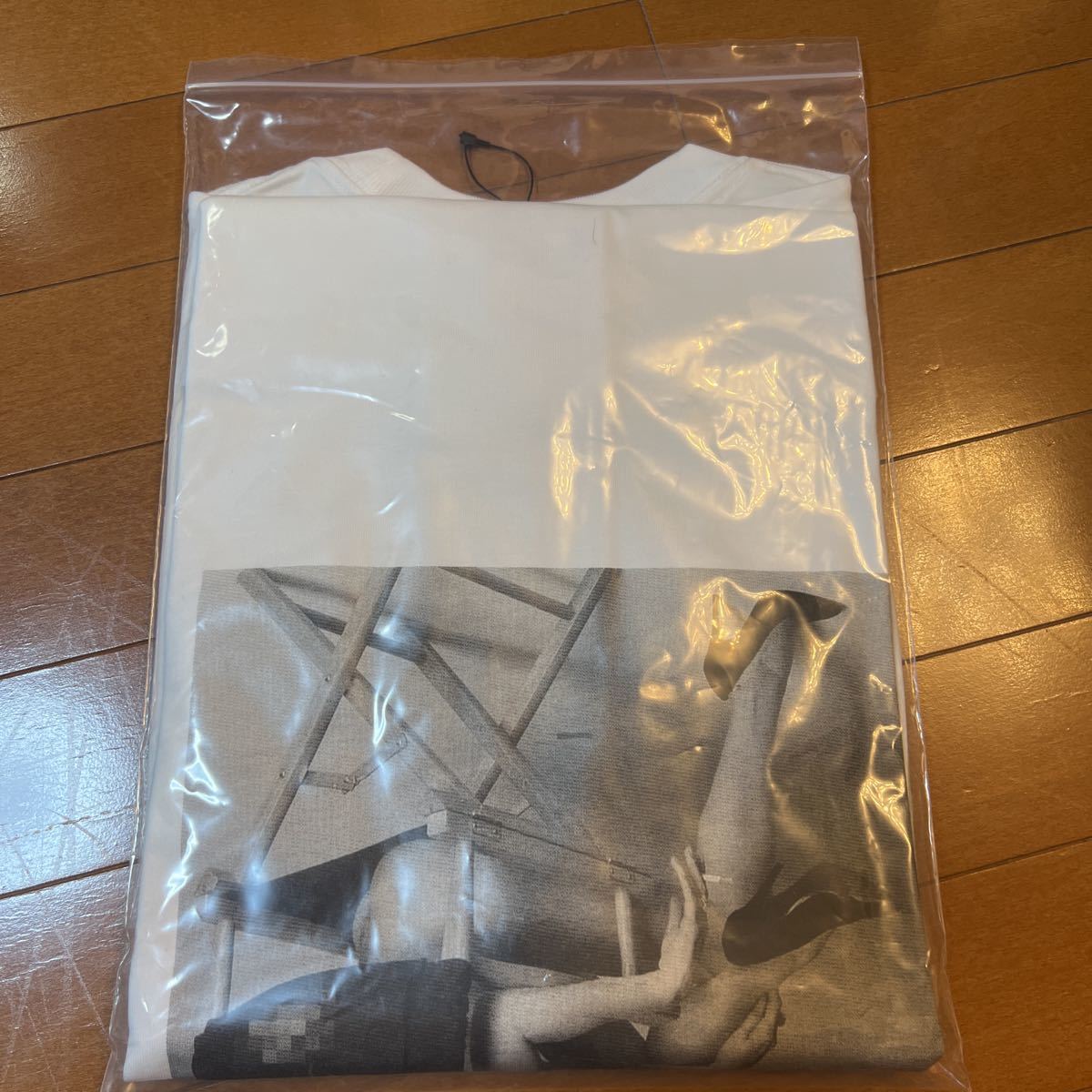 新品　未使用　未開封GOD SELECTION XXX★大阪限定 ケイトモス ロンT XLサイズ　白 ホワイト 長袖Tシャツ OSAKA_画像3