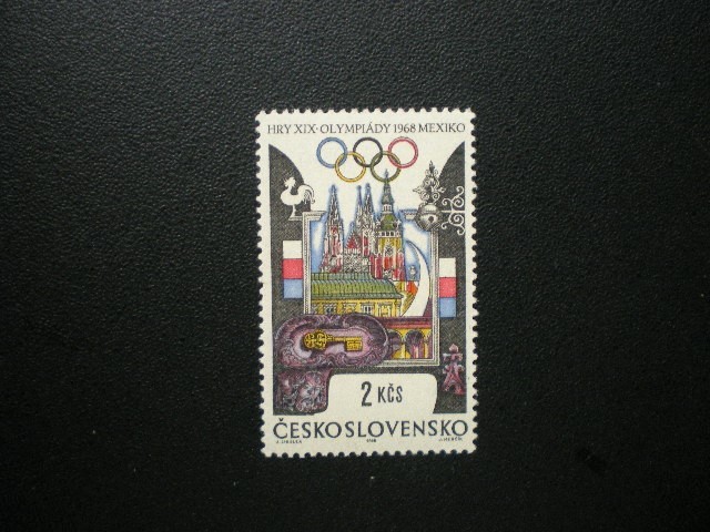 チェコスロバキア発行 サッカーや女子体操などメキシコオリンピック切手 ５種 未使用の画像1