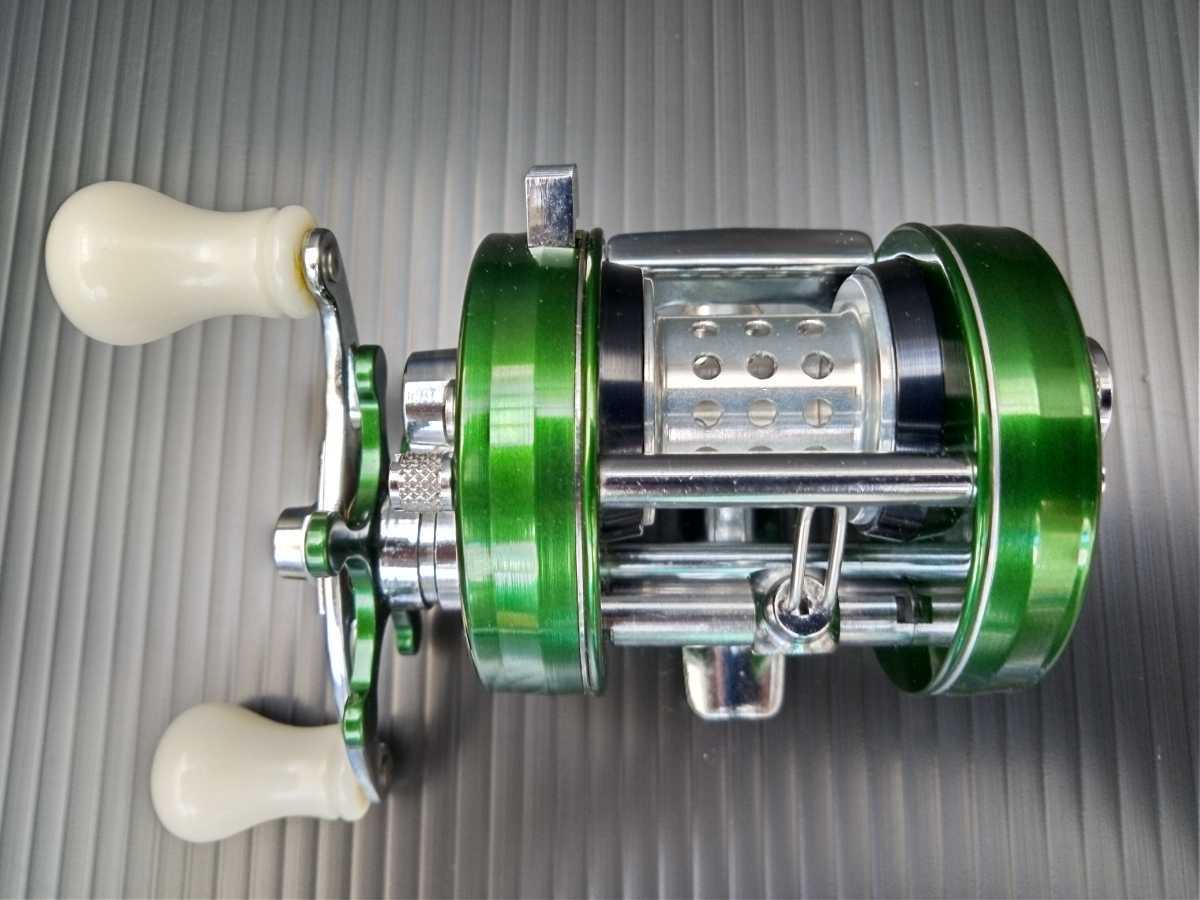 極上美品 Abu Garcia Ambassadeur 2500C Green アブ ガルシア