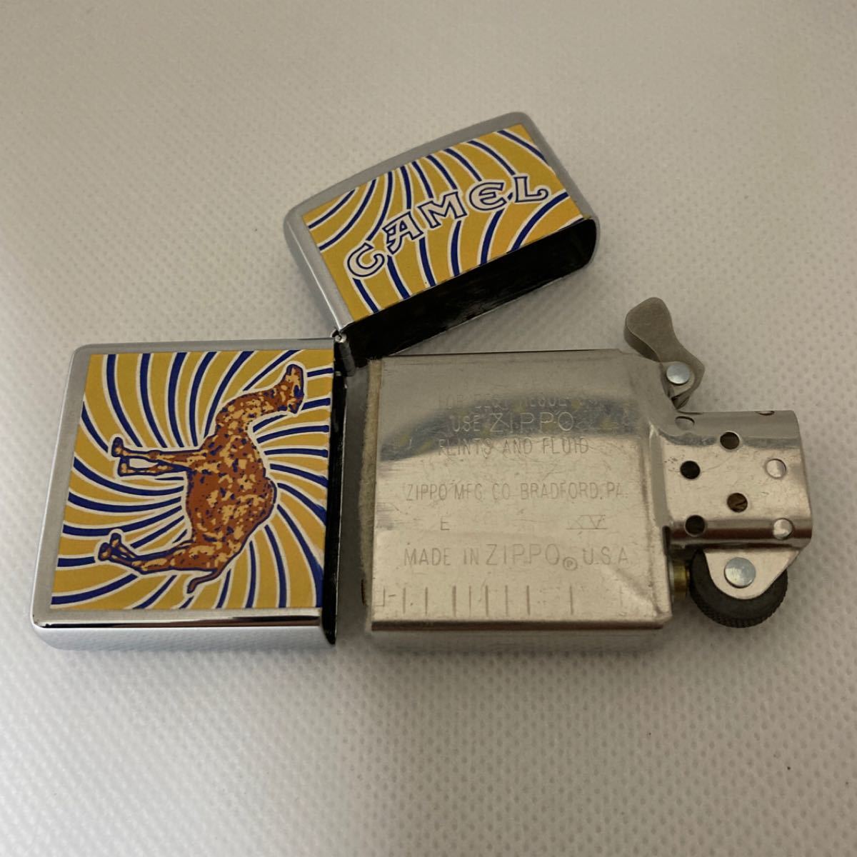 ZIPPO CAMEL キャメル ラクダ 渦巻 未使用 極美品 箱無し 1999年 ZIPPO CAMEL キャメル ラクダ 渦巻 未使用 極美品 箱無し 1999年