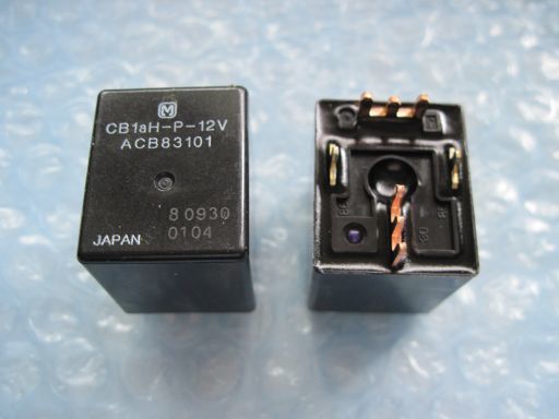 B0006　Panasonic　パナソニック　車載リレー　CBシリーズ　CB1aH-P-12V　電圧12 V　電流70A？？詳細不明 未使用品ですが長期保存品　1個_画像1