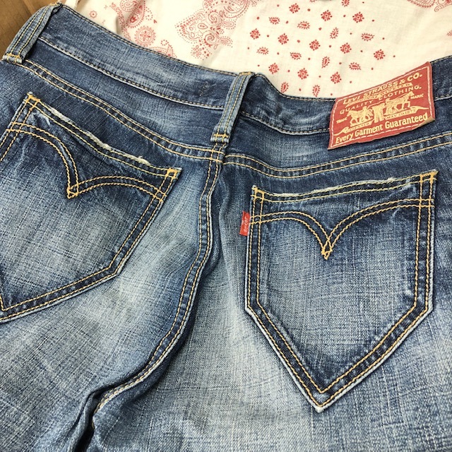00s Levis シーム入りテーパードスリムデニムパンツ 28 00s Levis シーム入りテーパードスリムデニムパンツ 28