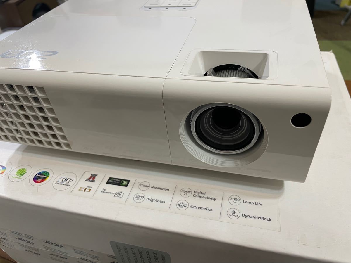 Acer 3000ANSIルーメン フルHD プロジェクター H6510BD 高輝度DLP方式