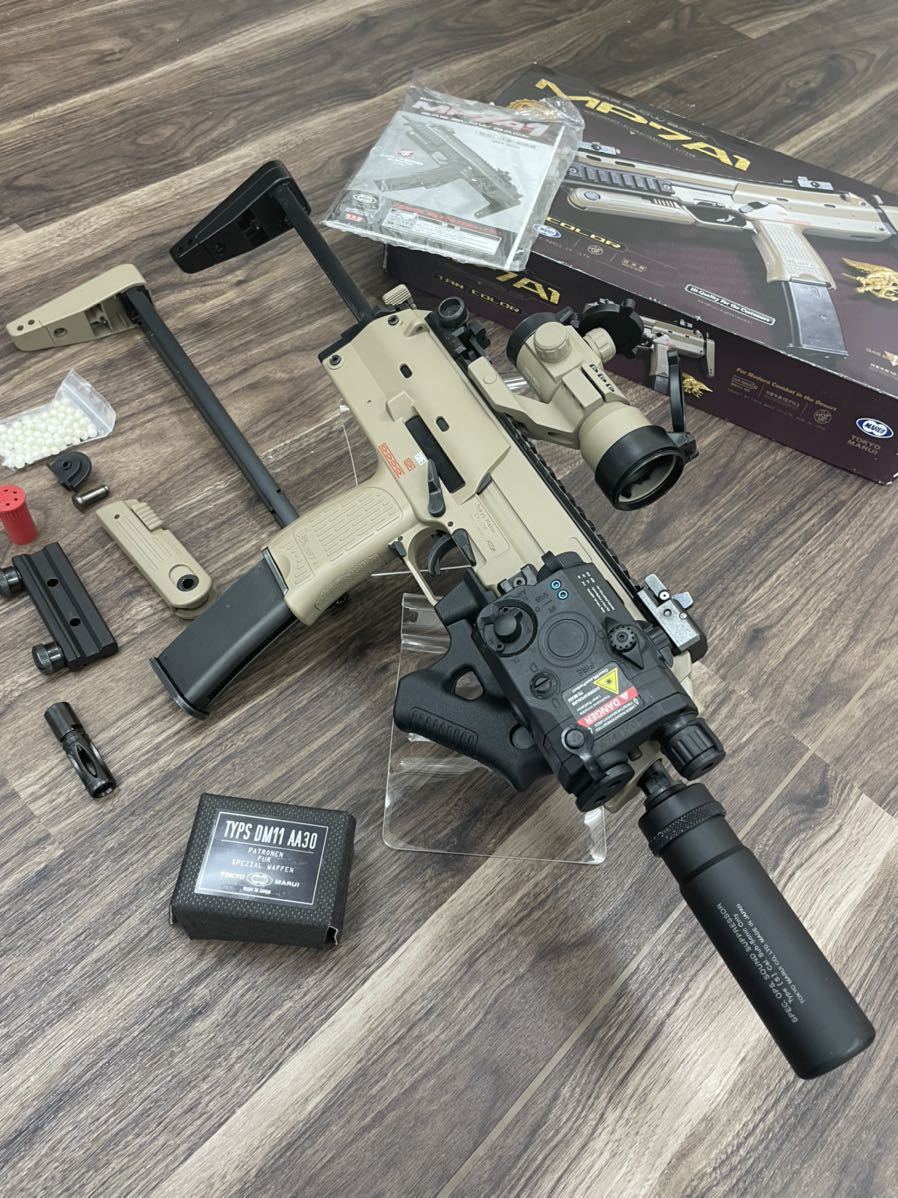 東京マルイ MP7 A1 GBB カスタム ドットサイト他 付属品多数 ガスガン 東京マルイ MP7 A1 GBB カスタム ドットサイト他 付属品多数 ガスガン