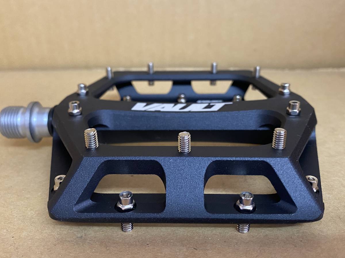 DMR VAULT ボルトペダル サンドブラストブラック 新品未使用 DMR VAULT ボルトペダル サンドブラストブラック 新品未使用