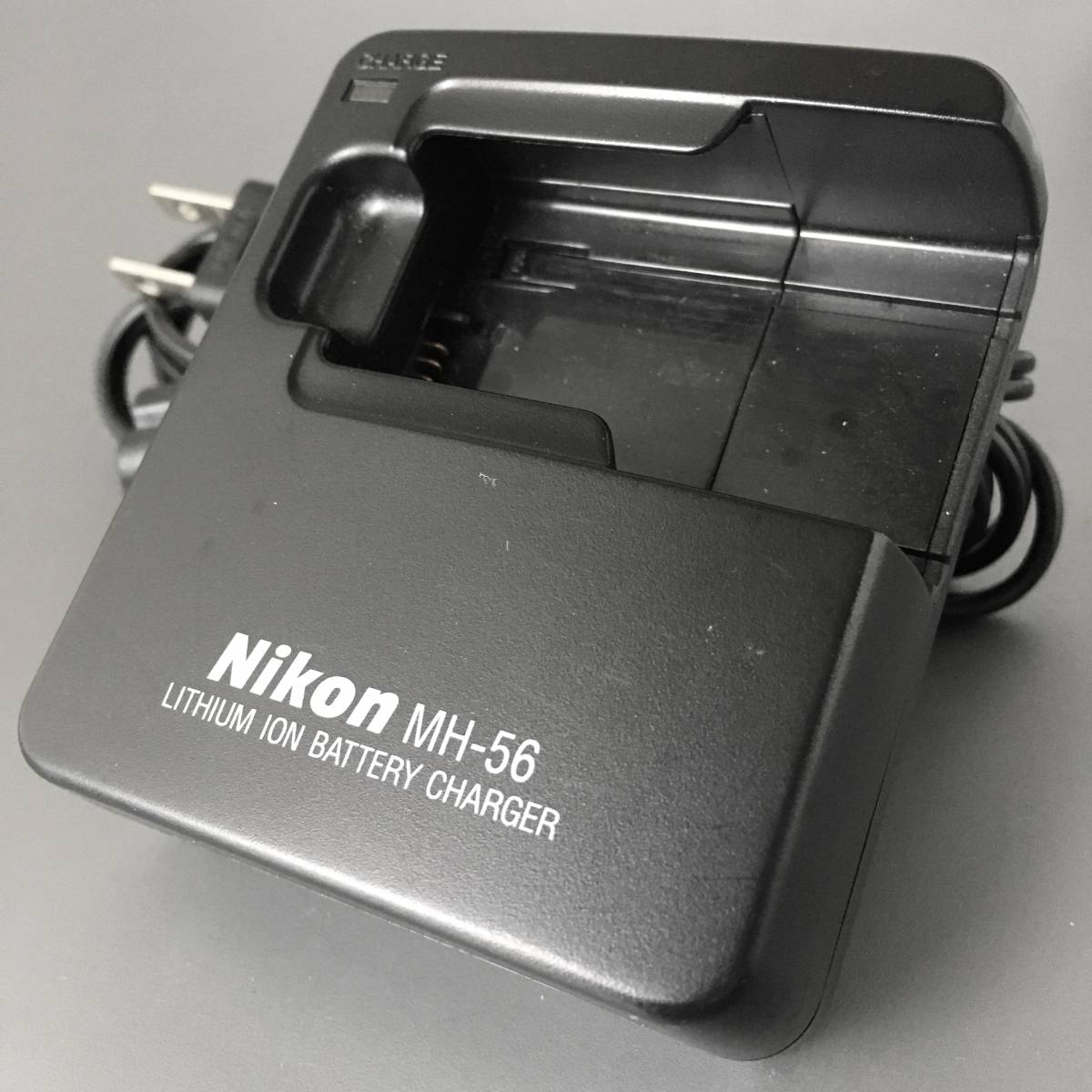 Nikon MH-56 ニコン純正 充電器 (COOLPIX 8400/8800 EN- EL7用 Nikon MH-56 ニコン純正 充電器 (COOLPIX 8400/8800 EN- EL7用