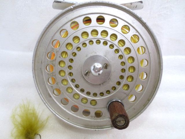 35%OFF カンタータ フライリール 2350 sushitai.com.mx