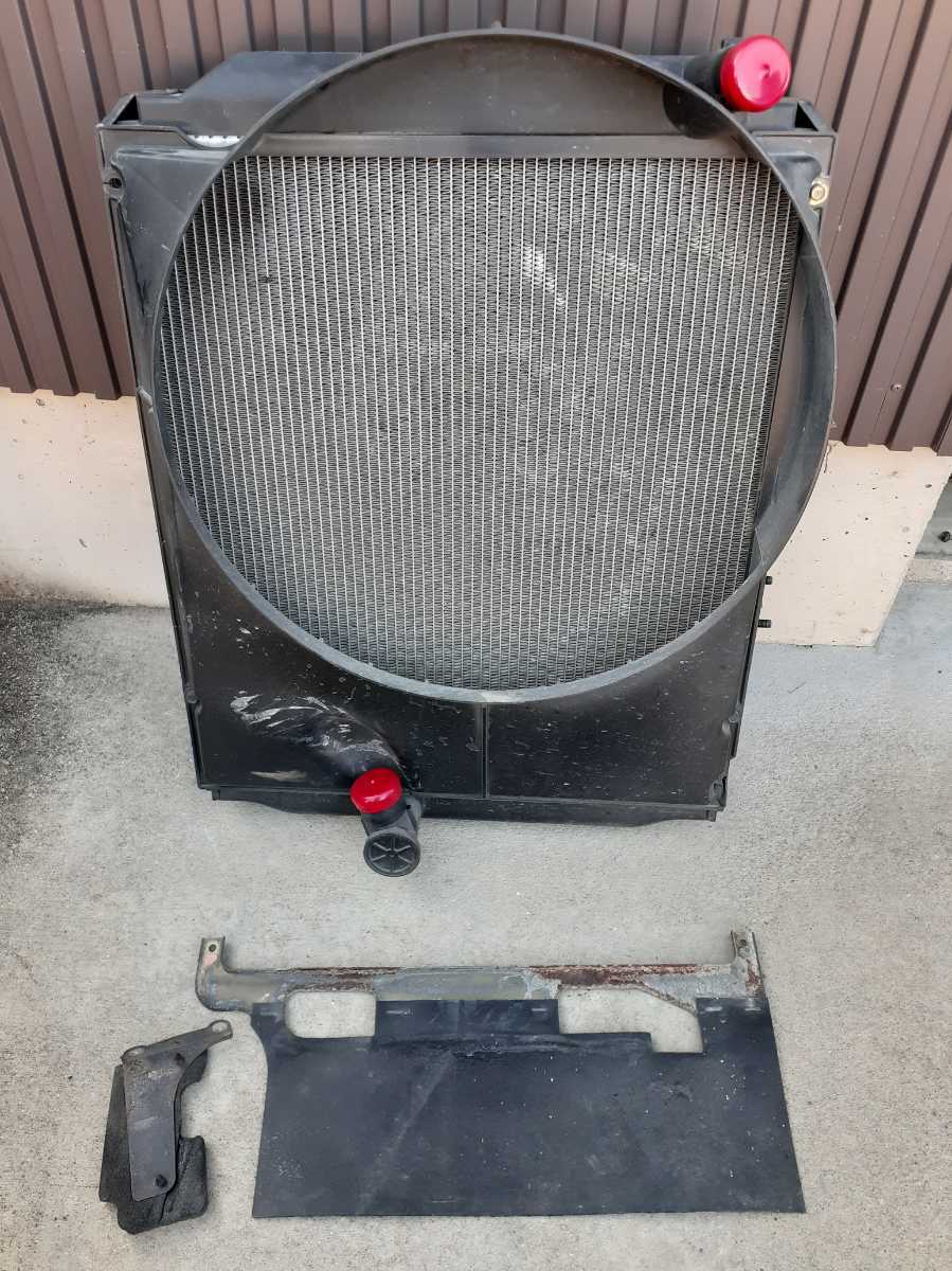 BU301 Dutro radiator 25220km Dyna Toyoace saec 16400-58640