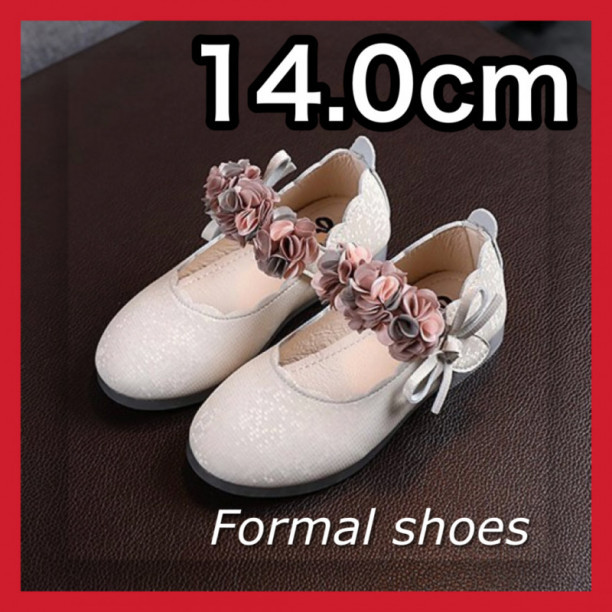 今年人気のブランド品や 19cm 白フォーマル 結婚式 子ども 靴 花 シューズ キッズ 発表会 韓国