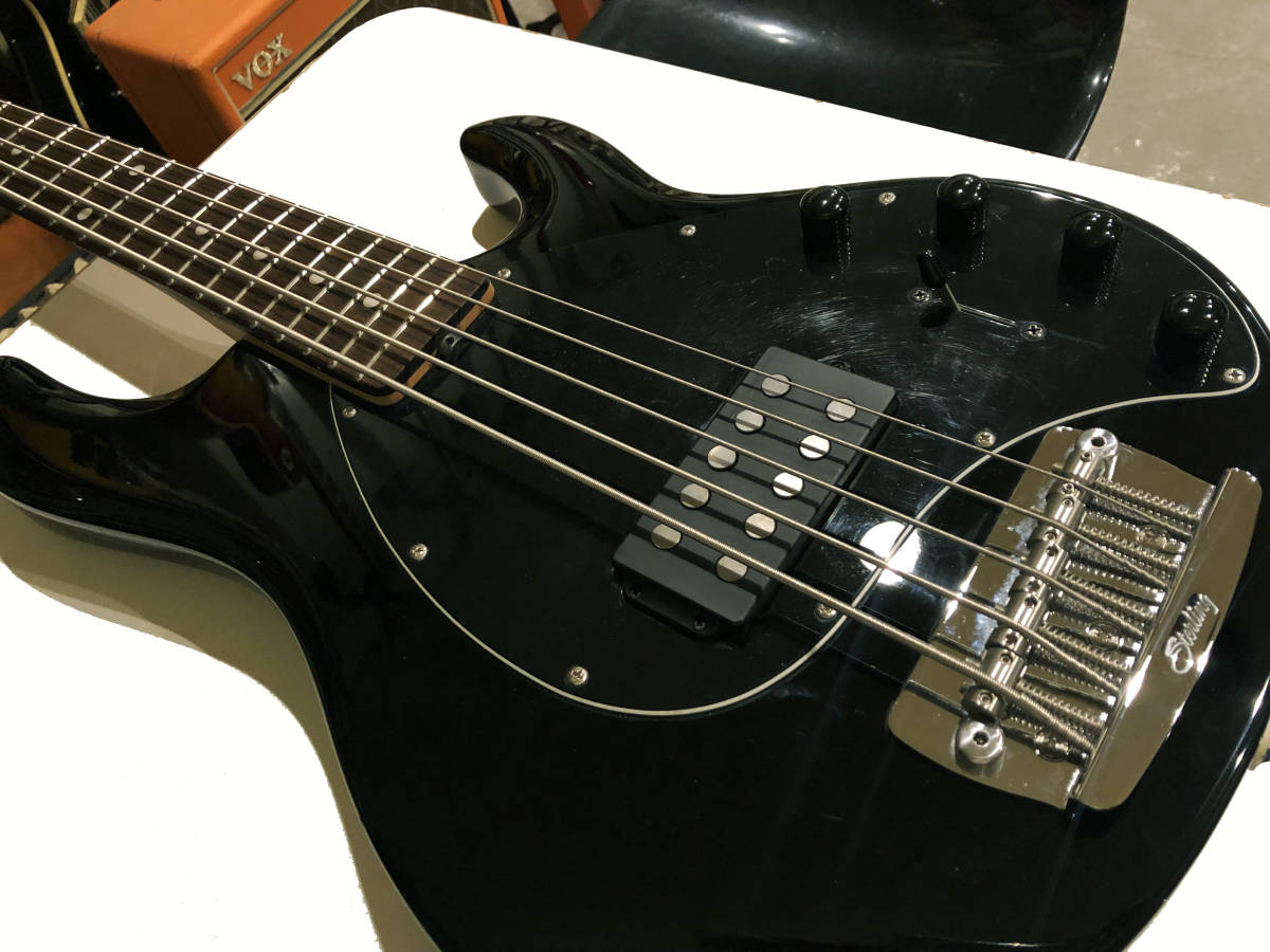 Sterling by MUSICMAN Ray35 Black 5弦アクティヴベース 良好 StingRay