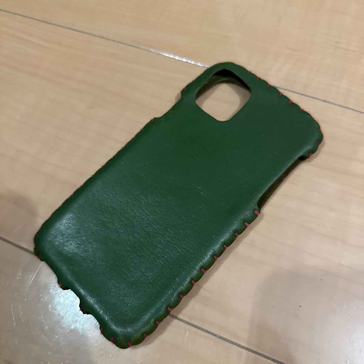 【送料無料】iPhone11promaxケース　ハンドメイド　革　グリーン