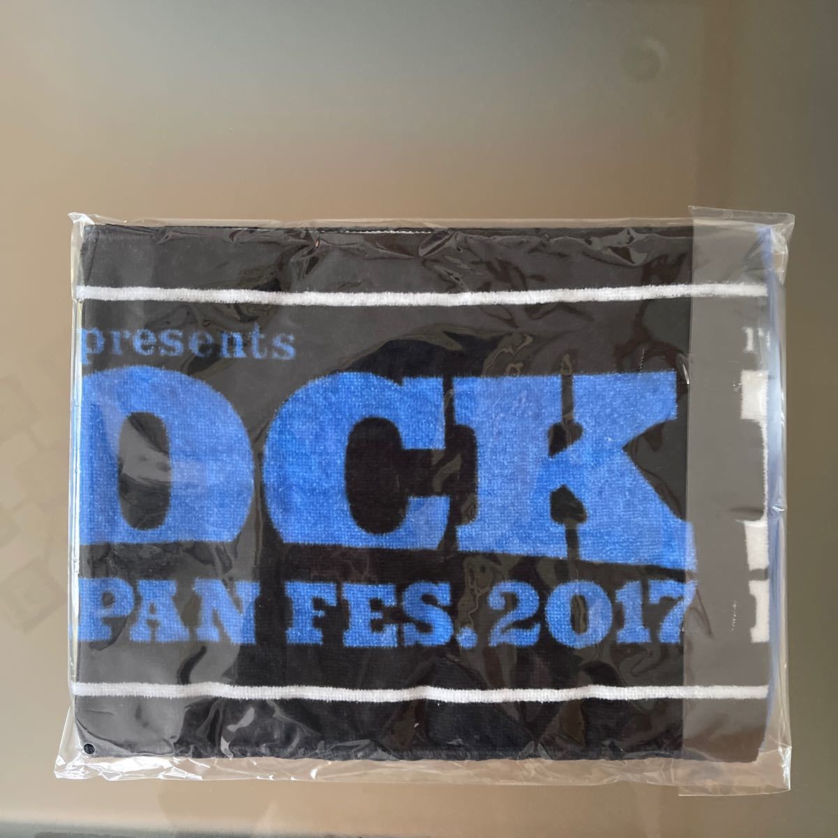 B'z ビーズ　ROCK IN JAPAN 2017 ロッキン　タオル　マフラータオル　新品　未使用　未開封　超希少