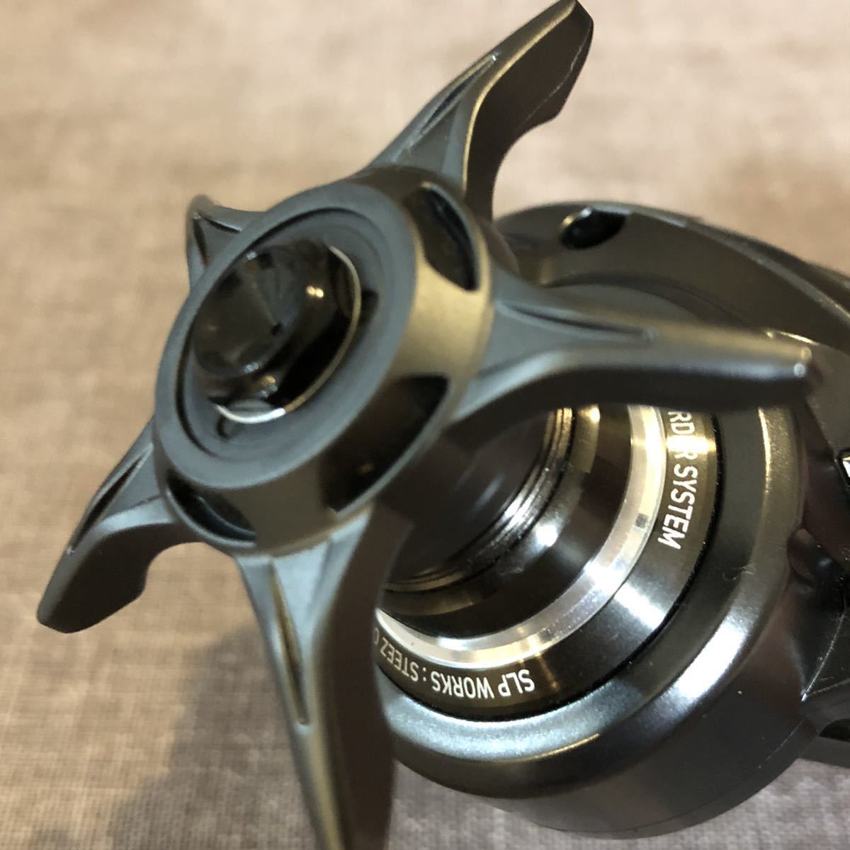 ダイワ スティーズ SV TW-SLPW 7.1 右ハンドル | alfasaac.com