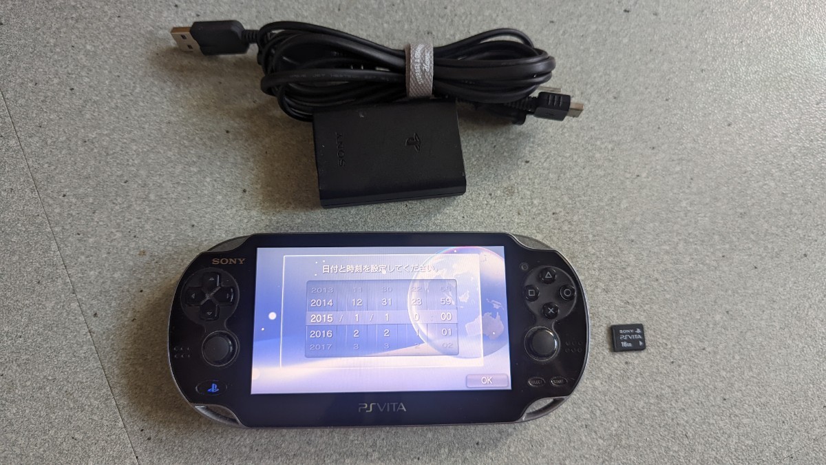PCH-1000 PlayStation Vita 有機EL メモリーカード16GB 充電器 付き ※ダンボール箱で送ります！