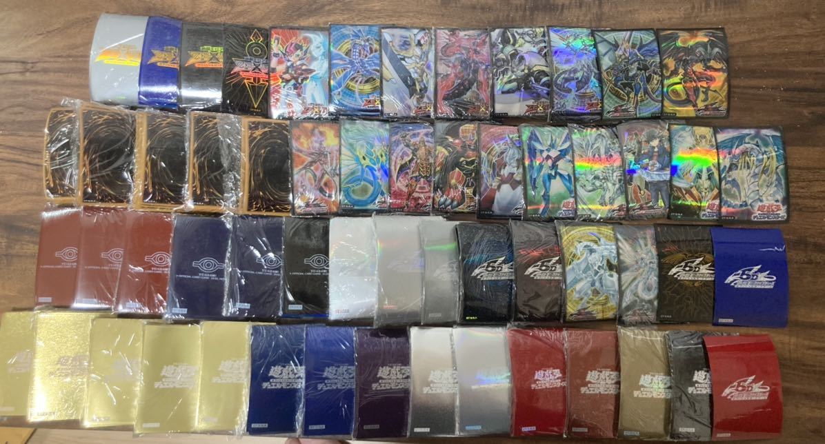 遊戯王「スリーブ」1000枚以上!【初期〜5D's〜ゼアル》ロゴ 遊戯王「スリーブ」1000枚以上!【初期〜5D's〜ゼアル》ロゴ