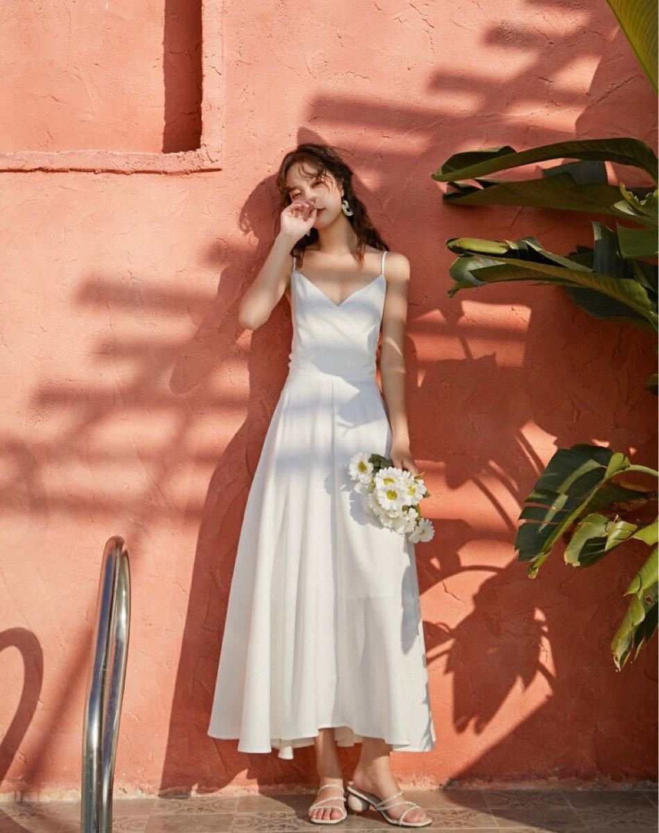 進化版 サテンVネックドレス ロイヤルパーティ。結婚式二次会用に購入