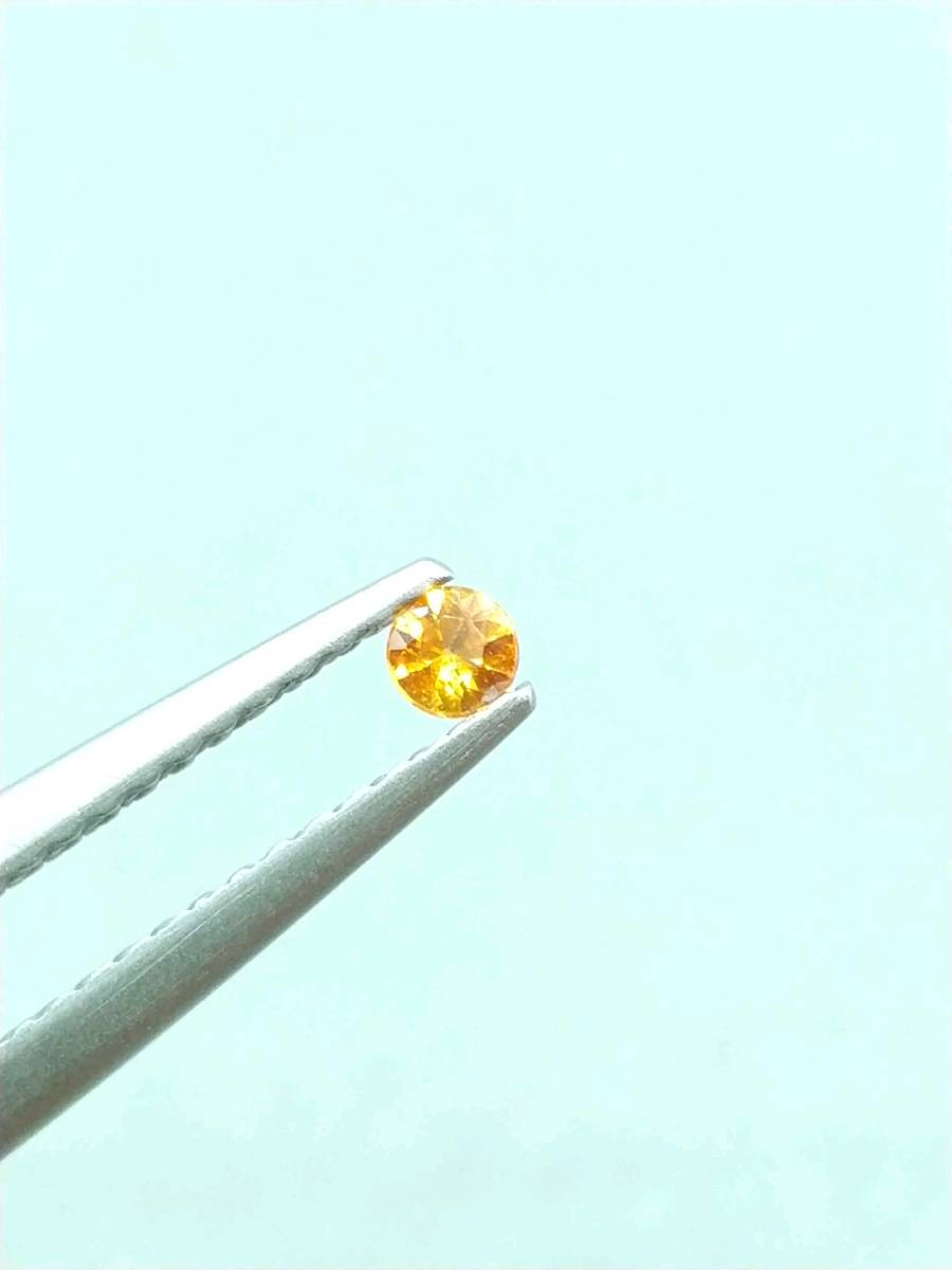 バイカラー　ブラウニッシュオレンジサファイア　2mm