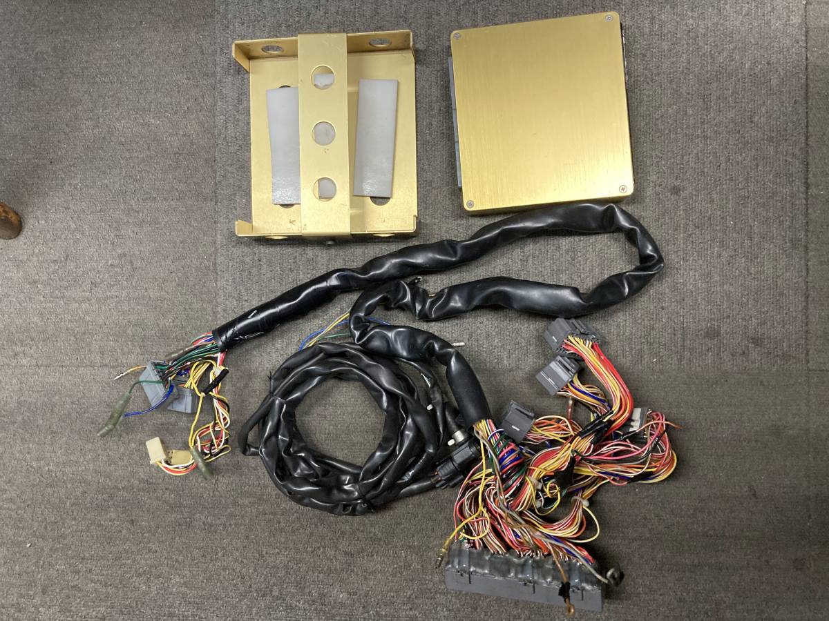 HKS RX-7(FD3S)4型に使用 F-CON V PRO(Ver3.3)TYPEAとハーネスと