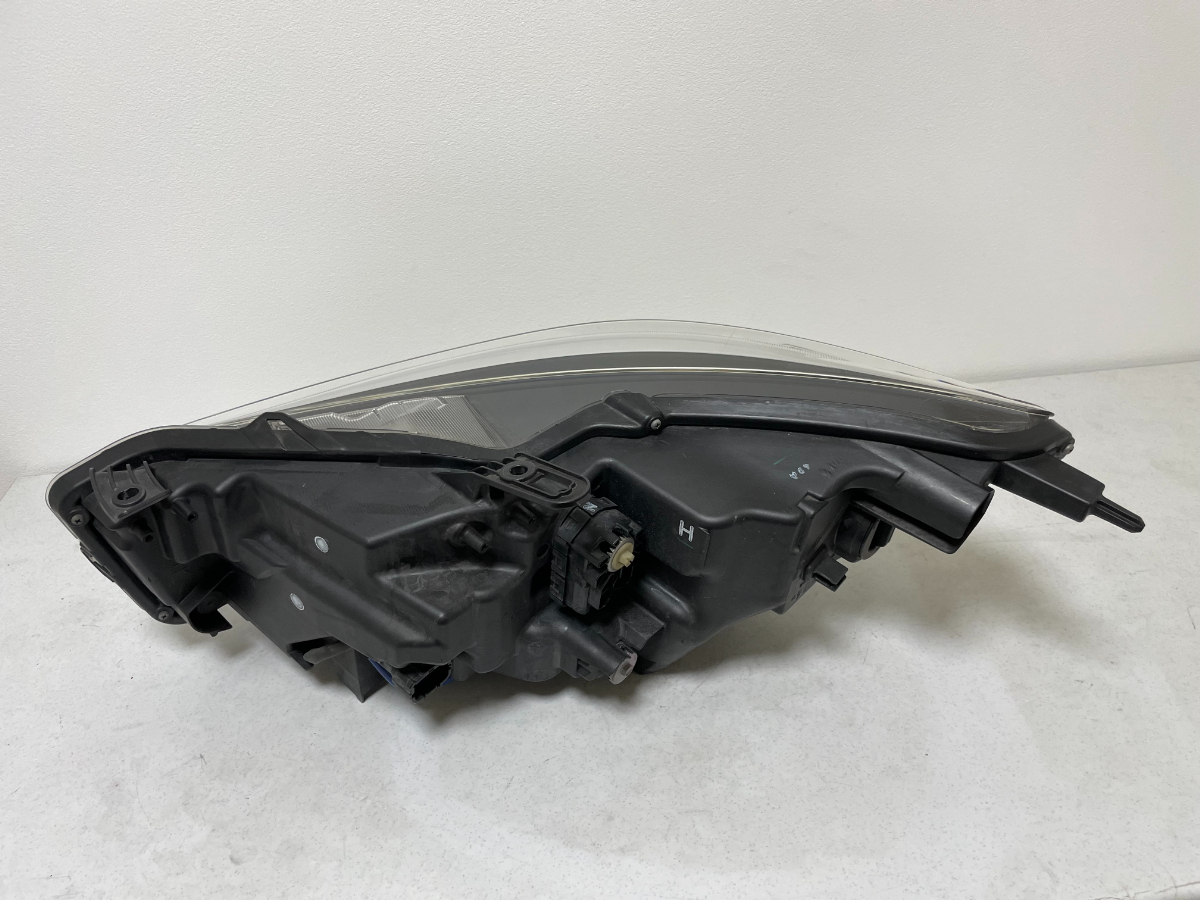 ☆良品☆スカイライン V37 前期 LED 100-23616 ヘッドライト 右 ☆2902